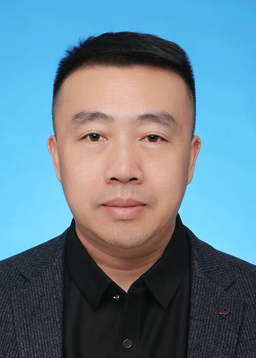 潘伟